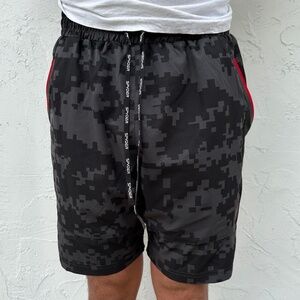 Men's Spyder Active Black/Grey Digital Camo Shorts Size Medium